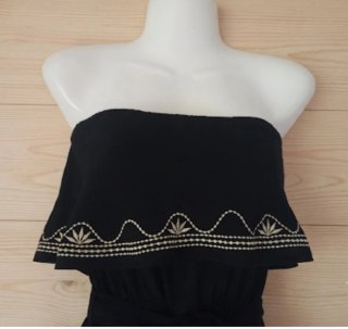 Vestido negro bordado S + cinturón. Nuevo. Talla S