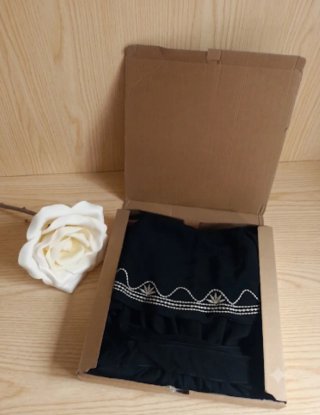 Vestido negro bordado S + cinturón. Nuevo. Talla S