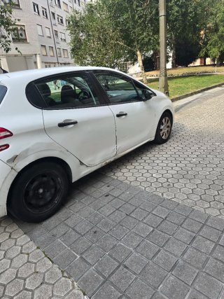 Peugeot 208 2014