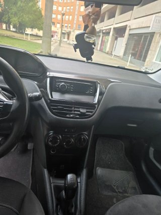 Peugeot 208 2014
