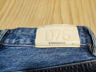 Shorts vaqueros Stradivarius, modelo D75