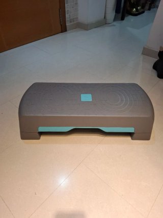 Step Domyos gimnasio 67x28x16cm
