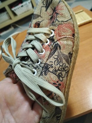 Zapatos niña floral beige y rosa talla 33