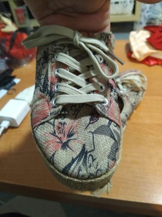 Zapatos niña floral beige y rosa talla 33
