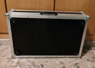 Estuche Rígido THON Negro/Plata
