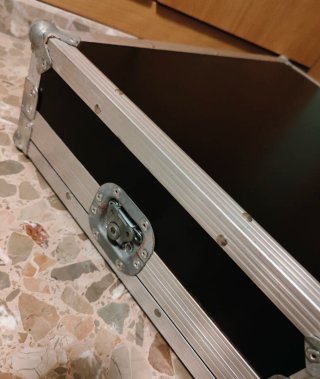 Estuche Rígido THON Negro/Plata