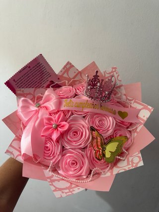 Ramo de rosas eterno con peluche