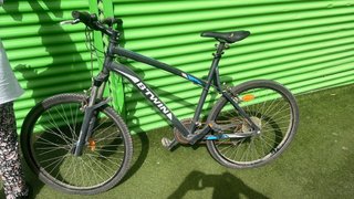 Bicicleta B'TWIN Negra y Azul