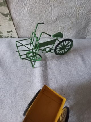 Triciclo y Bicicleta Decorativos