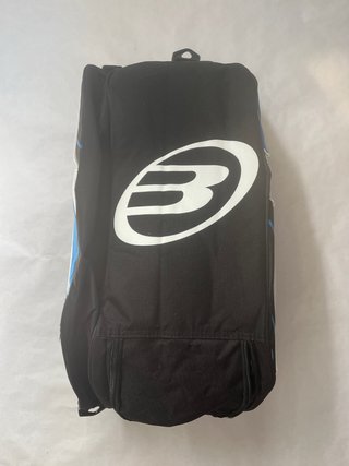 Bolsa paletero Bullpadel con etiqueta interna aut.