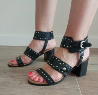 Sandalias Topshop negras con tachuelas