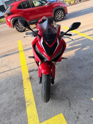 Honda CBR650R Roja 2021