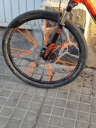 Bicicletta da montagna TREK arancione