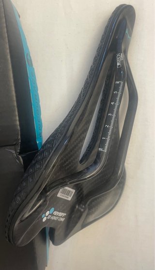 Sillín RYET 3D Full Carbon 158g