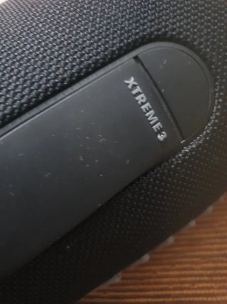 Altavoz JBL Xtreme 3 con cargador