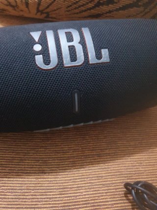 Altavoz JBL Xtreme 3 con cargador