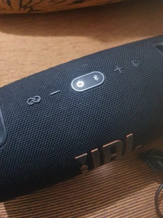 Altavoz JBL Xtreme 3 con cargador