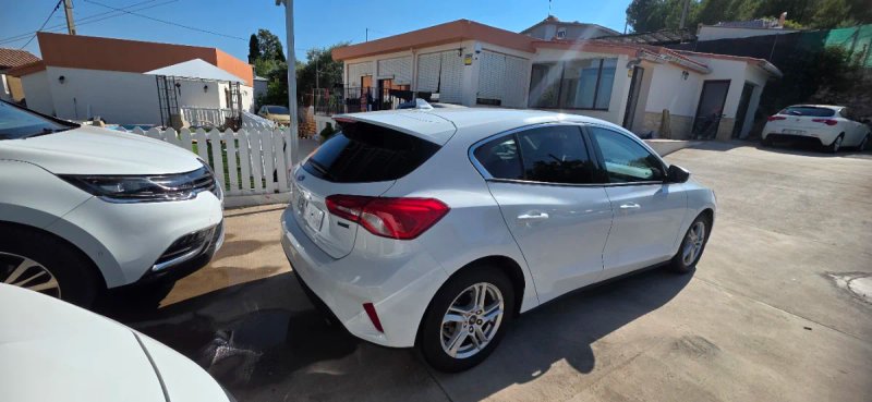 Ford Focus 1.5 EcoBlue Titanium 2019, foto 6