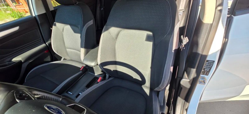 Ford Focus 1.5 EcoBlue Titanium 2019, foto 35