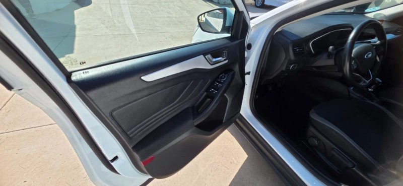 Ford Focus 1.5 EcoBlue Titanium 2019, foto 36