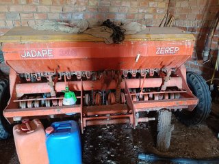 Sembradora JADAPE 300 ZEREP