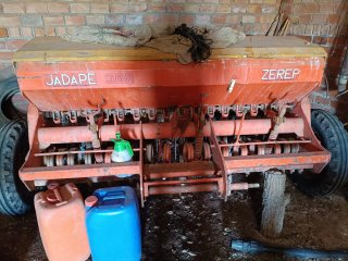 Sembradora JADAPE 300 ZEREP