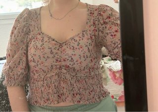 Blusa floral beige y rosa