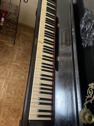 Piano antiguo Jean Chassaigne