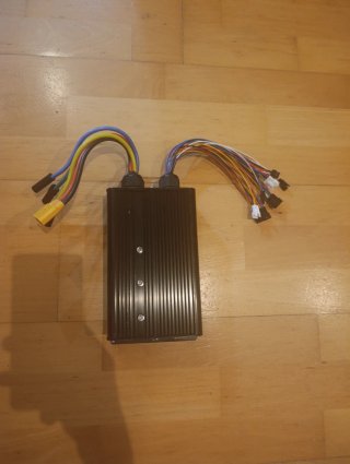 Centralita con pantalla y acelerador