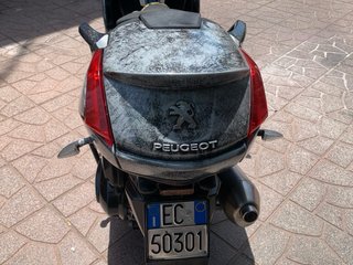 Peugeot Metropolis 400 RS Maxi Scooter