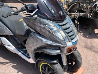 Peugeot Metropolis 400 RS Maxi Scooter