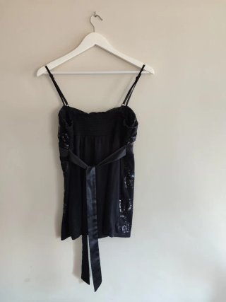 Top negro lentejuelas talla L