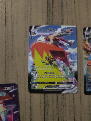 Cartas Pokémon V astro y V max