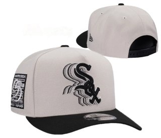 Gorra New Era Beige y Negra