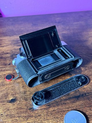 Leica M4 + 35mm + Meter MR + Funda