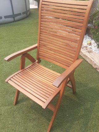 Mesa de jardín de madera y 5 sillas