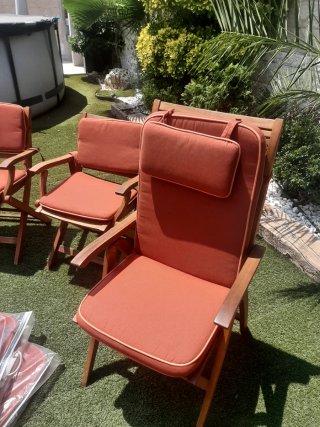 Mesa de jardín de madera y 5 sillas