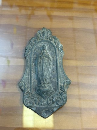 MEDALLA DE VIRGEN METÁLICA