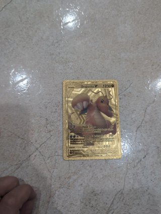 Carta Pokémon Pikachu Dorada