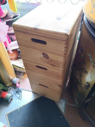 Cajonera de madera apilable