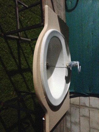 Lavabo Gala 30x44 cm con grifo y pie