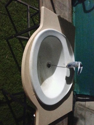 Lavabo Gala 30x44 cm con grifo y pie
