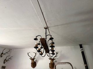 Lámpara de techo antigua