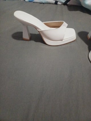 Zapatos blancos abiertos tacón plataforma