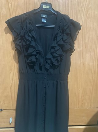 Vestido H&M negro con volantes