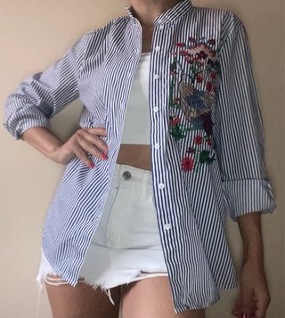 Blusa Zara bordada Talla M