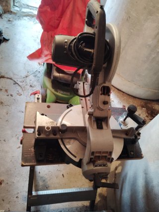 Sierra Ingletadora Einhell KGSZ 300/1