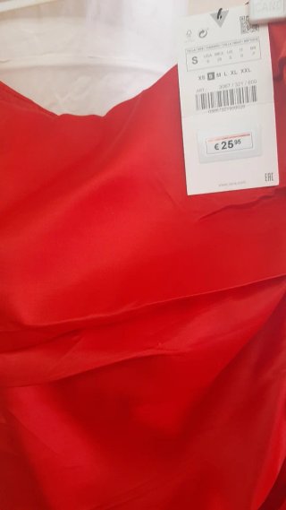 Vestido Zara Raso Drapeado Rojo Talla S. Nuevo.