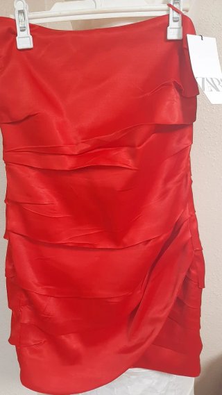 Vestido Zara Raso Drapeado Rojo Talla S. Nuevo.