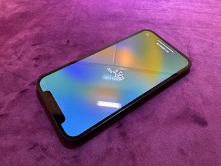 iPhone 12 64GB Kit Completo
